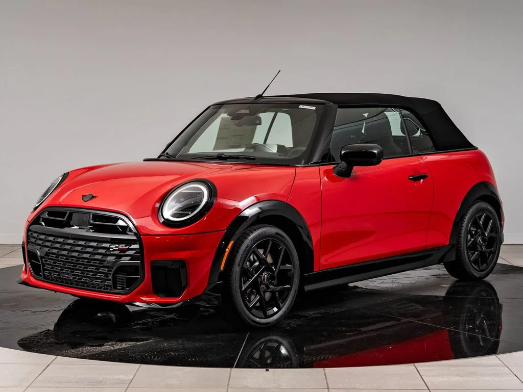 New 2026 Chili Red MINI Iconic image 1