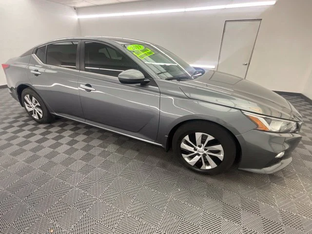 Used 2019 Gray Nissan 2.5 S image 3