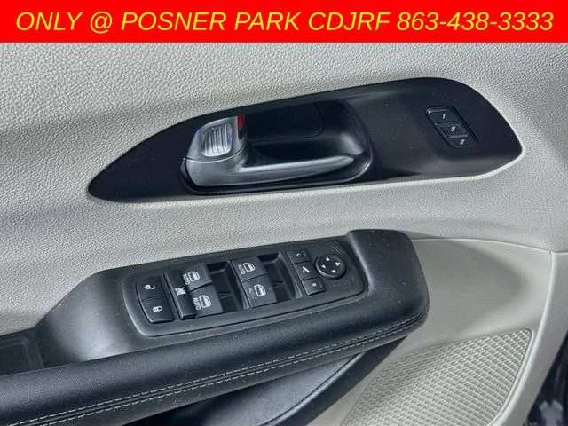 Used 2020 Gray Chrysler Limited image 17