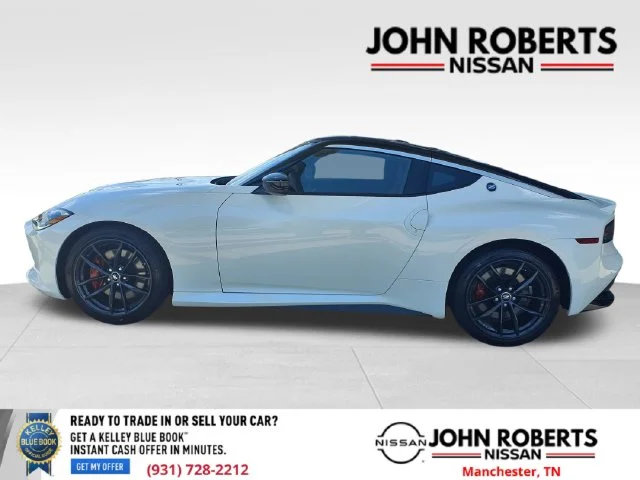 New 2026 Pearl White TriCoat / Super Black Two-tone Nissan Performance image 2