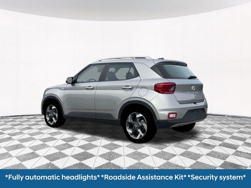 New 2026 Silver Hyundai SEL image 7