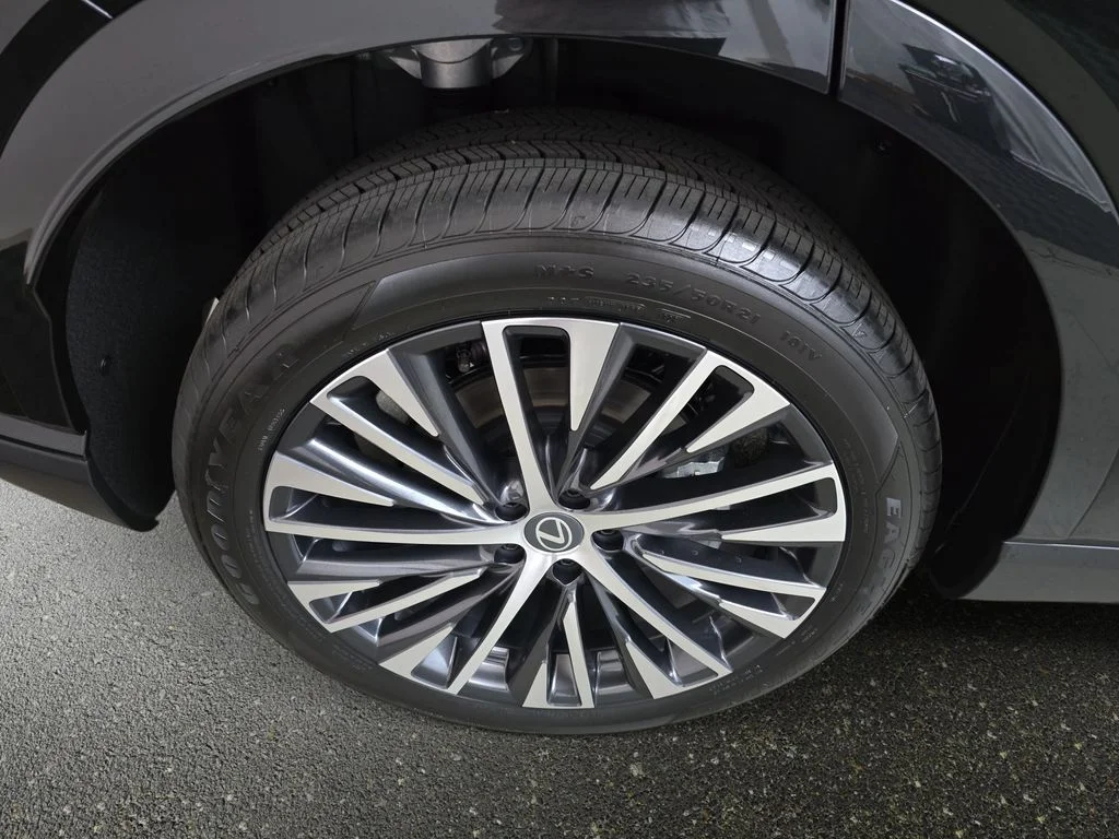 New 2026 Caviar Lexus PREMIUM PLUS image 30