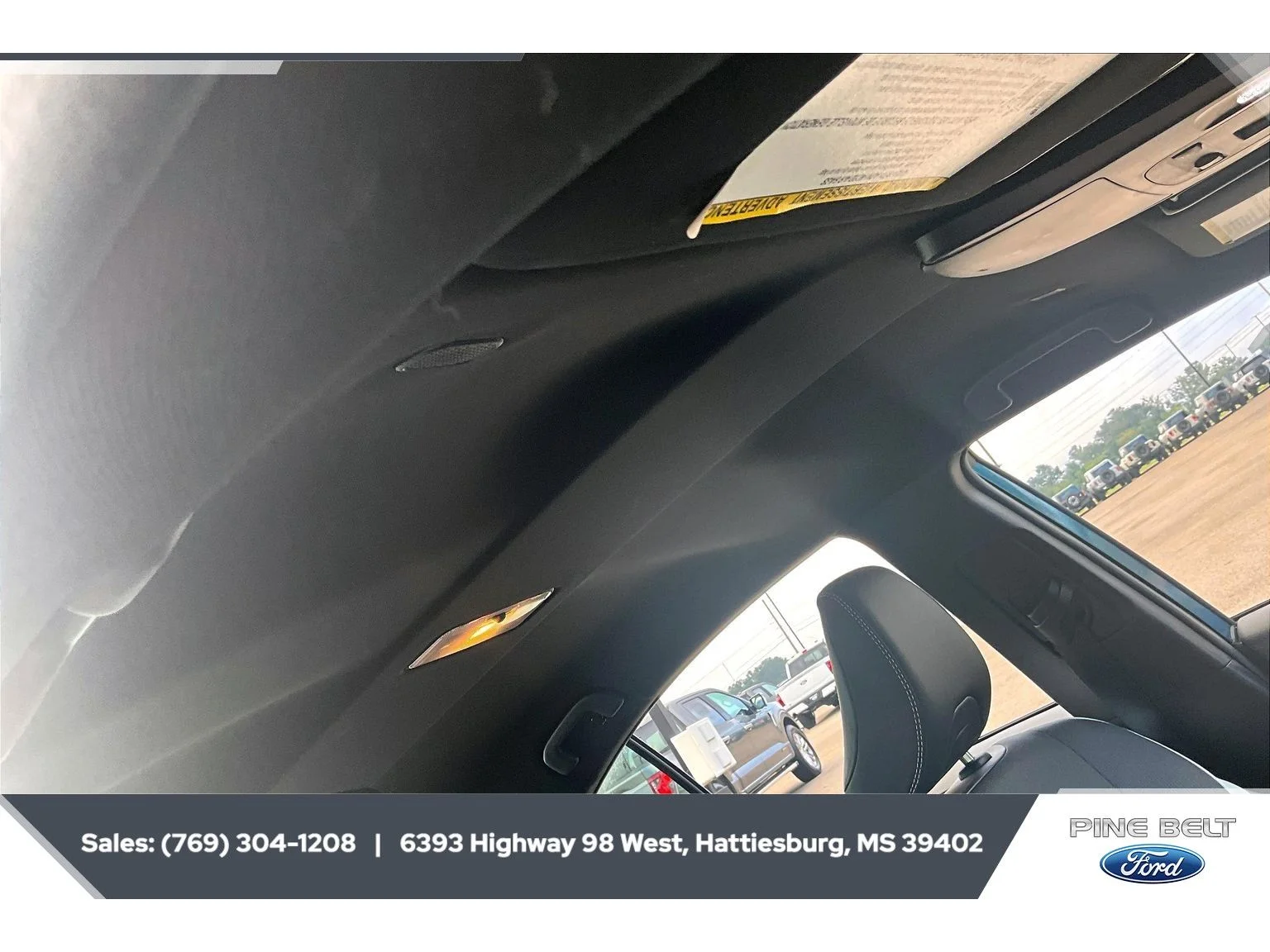 Used 2025 Ocean Gem Toyota SE image 16