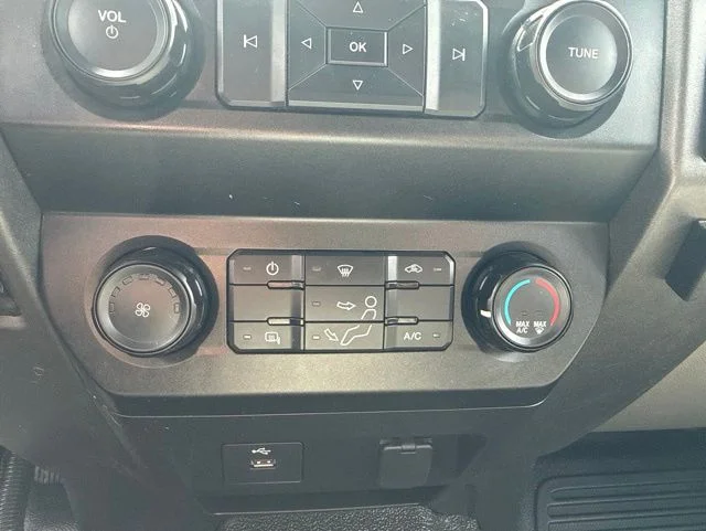 Used 2020 White Ford XL image 13