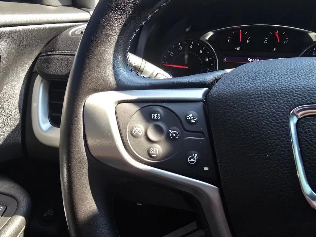 Used 2022 Ebony Twilight Metallic GMC FWD 4dr SLT Elevation Edition with Skyscape Power Sunroof image 15