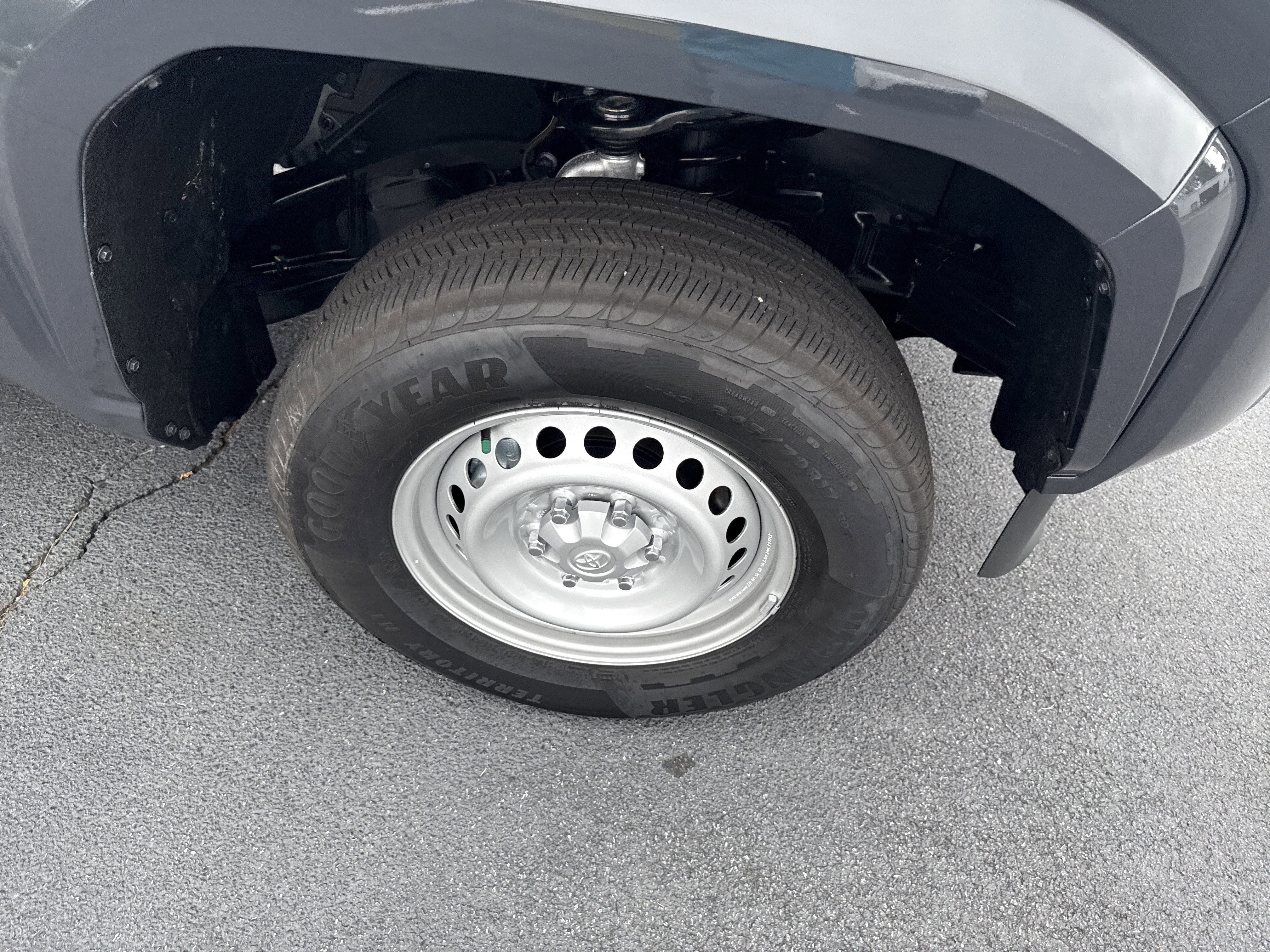 Used 2025  Toyota  image 10