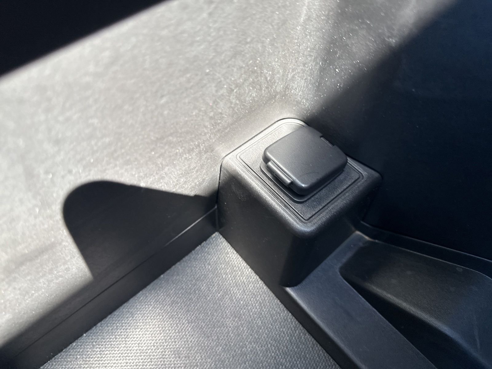 Used 2020 Black Ford Platinum image 77