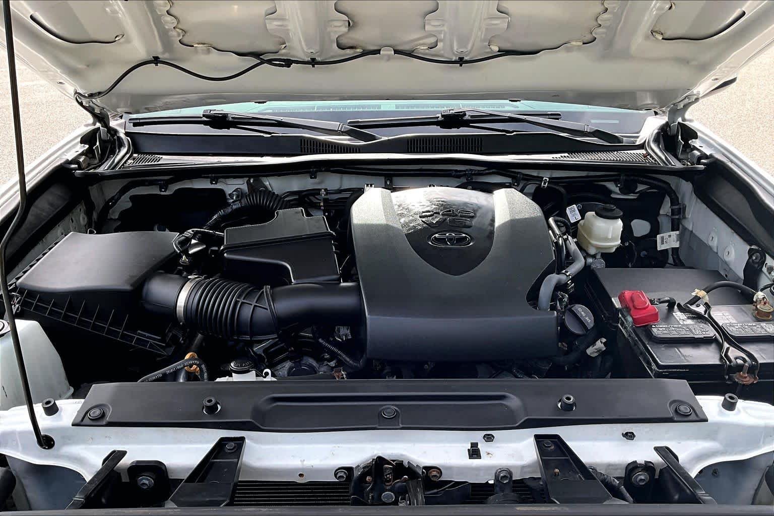 Used 2021 Super White Toyota SR image 29