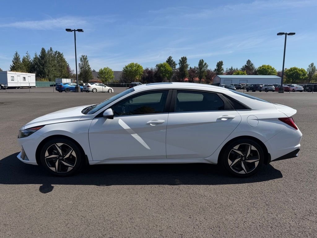 Used 2023 Lunar White Hyundai Limited image 5