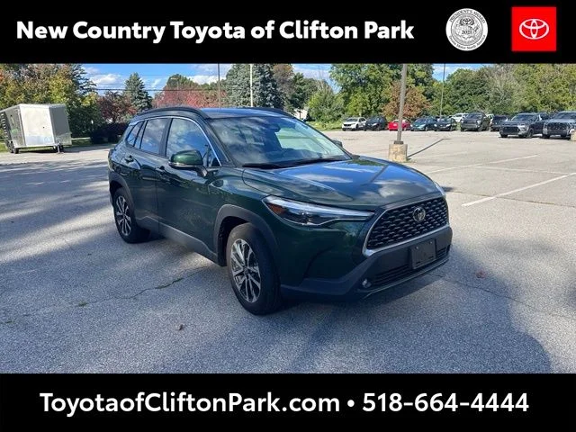 Used 2024  Toyota XLE image 1