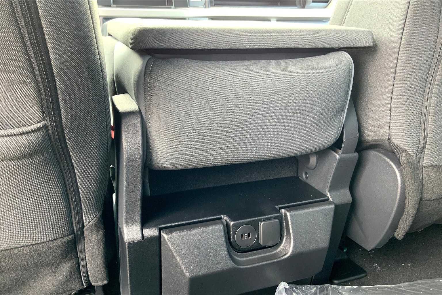 New 2026 Carbonized Gray Metallic Ford F-250® XLT image 18