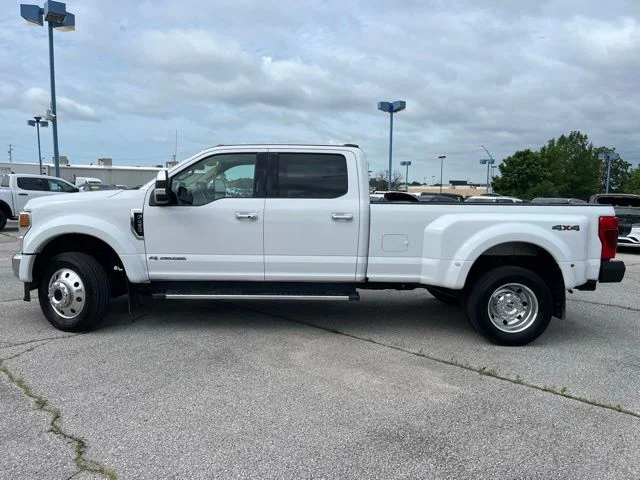 Used 2020 White Ford Lariat image 3