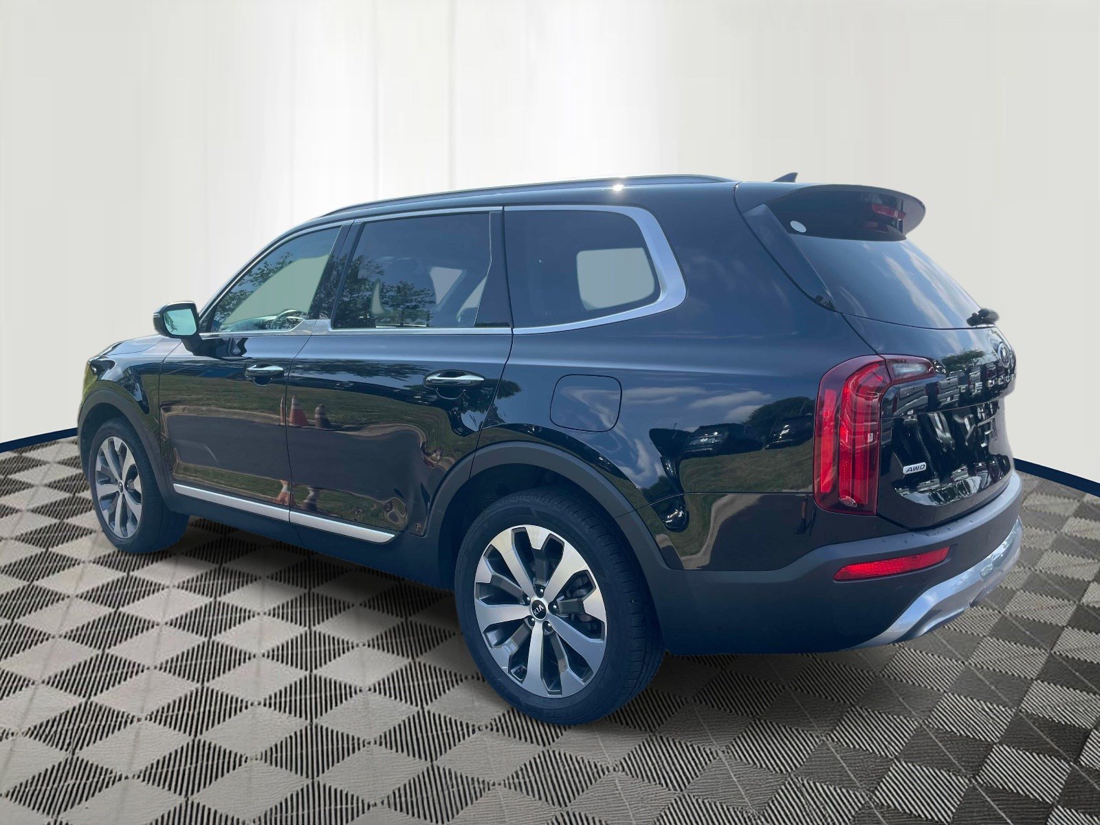 Used 2021 Ebony Black Kia S image 6