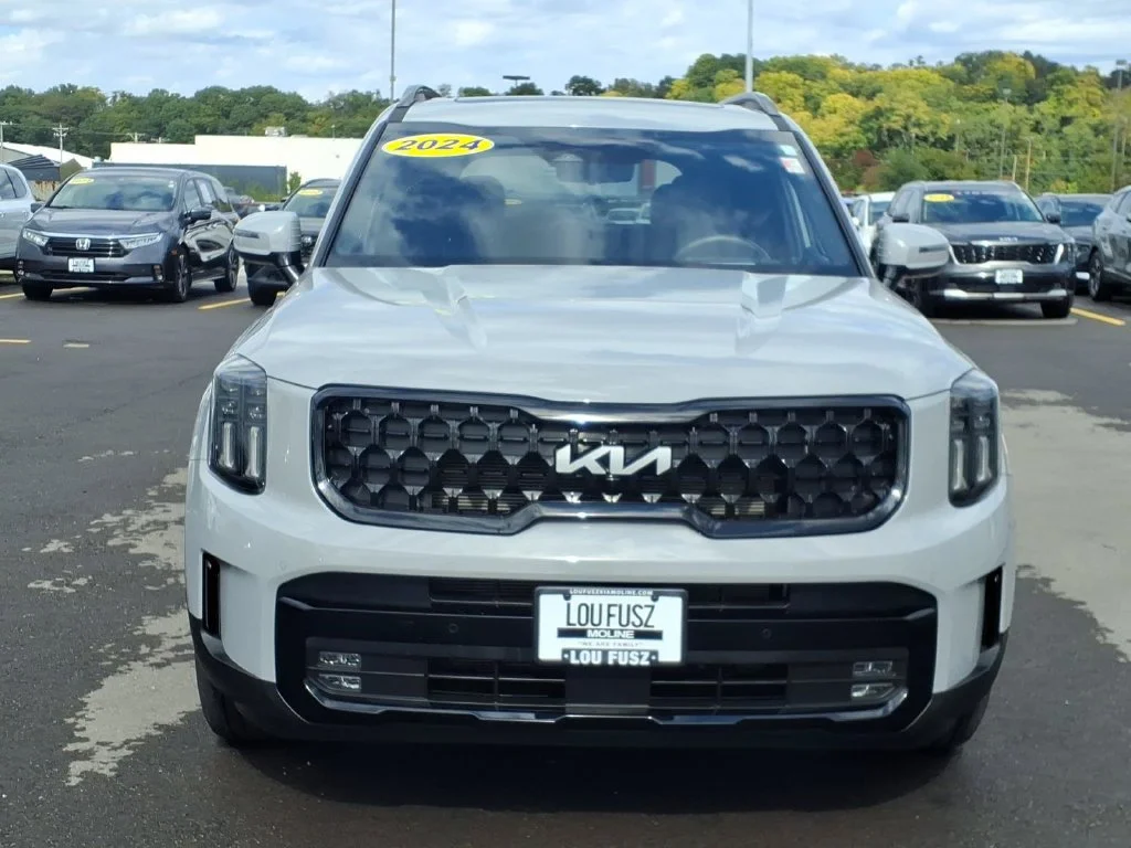 Used 2024 Gray Kia SX-Prestige X-Line image 12