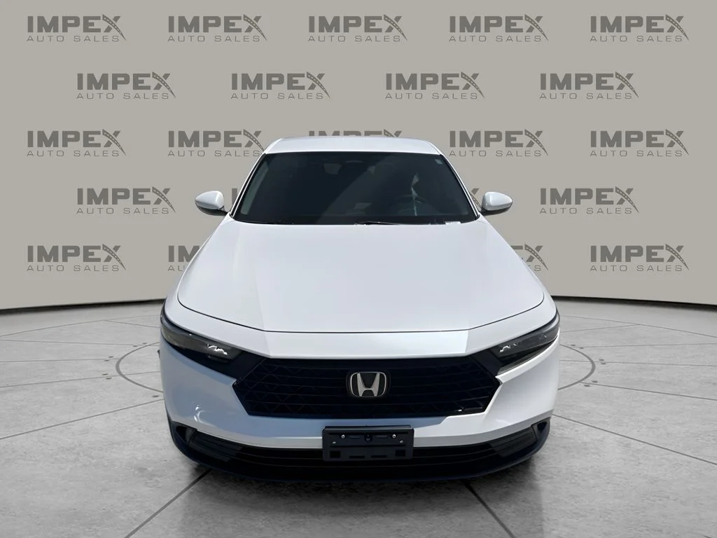 Used 2025 White Honda LX image 8