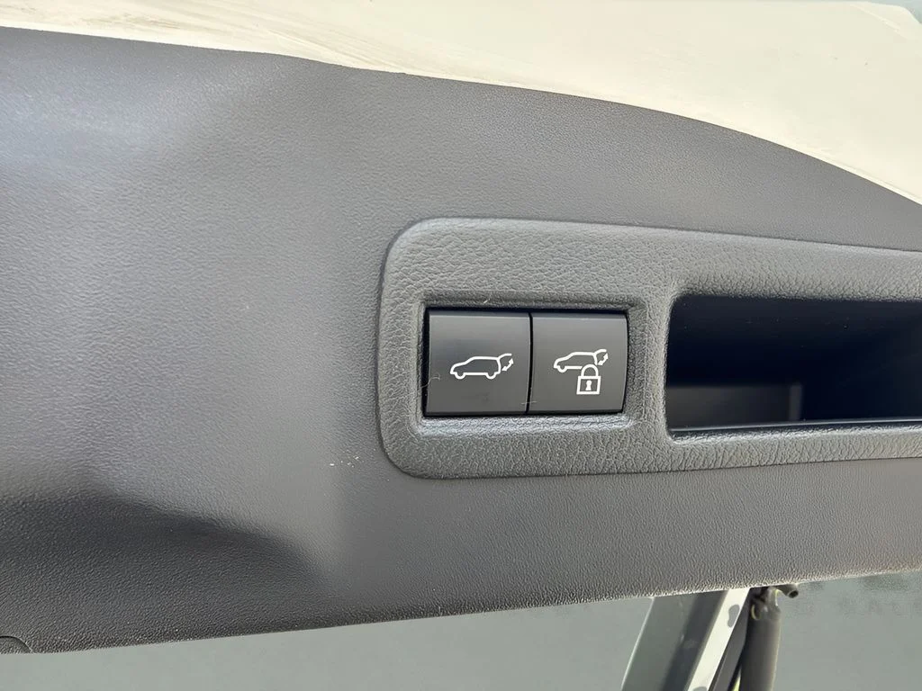 Used 2023 White Subaru Touring image 23