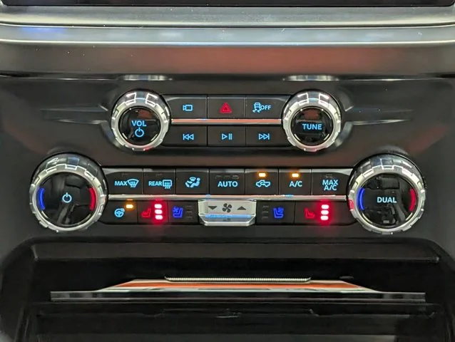 New 2026 Agate Black Metallic Ford F-250® Lariat® image 46