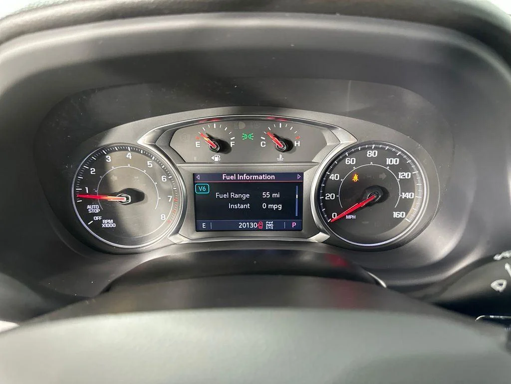 Used 2023 Sterling Metallic GMC SLT image 17