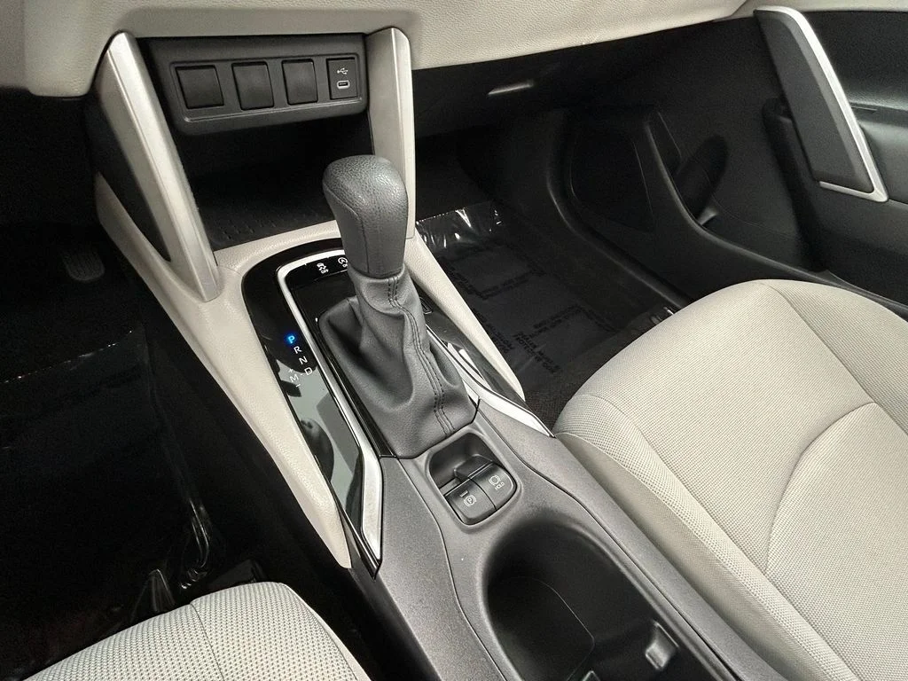 Used 2025 Silver Toyota L image 23