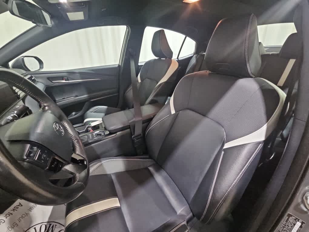 Used 2025 Heavy Metal Toyota SE image 10