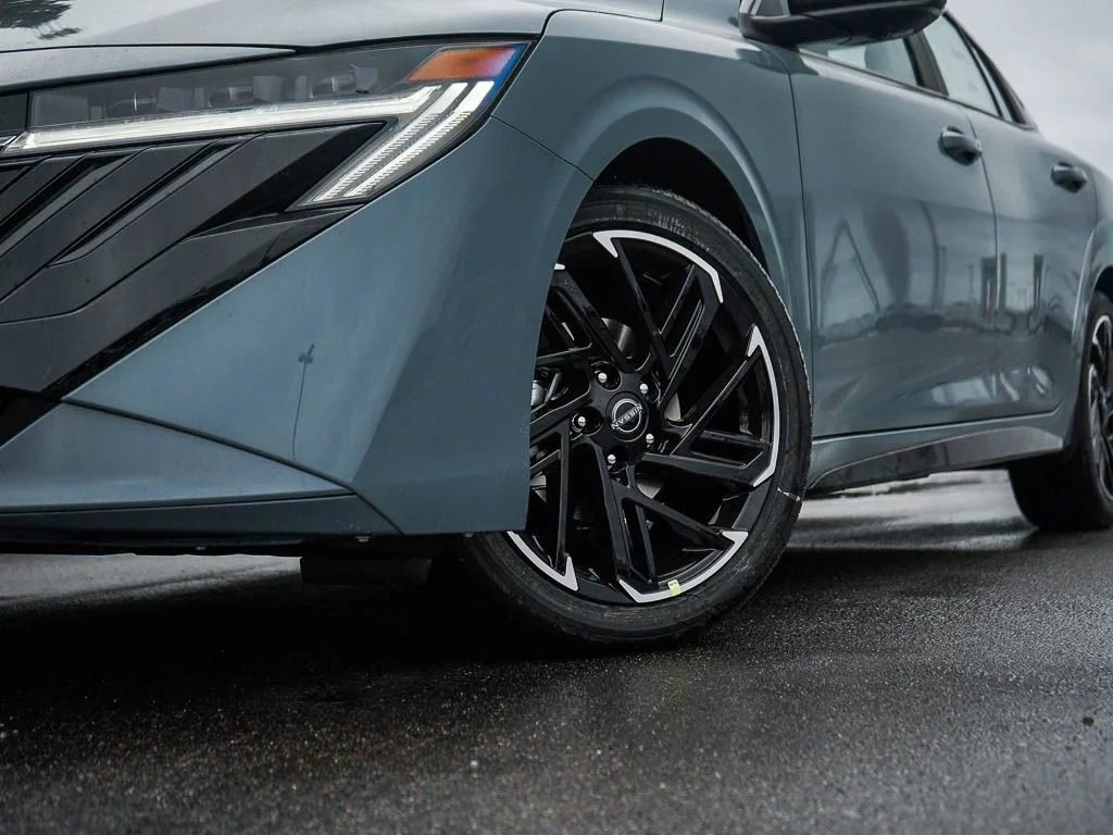 New 2026 Atlantic Gray Metallic Nissan SR image 6