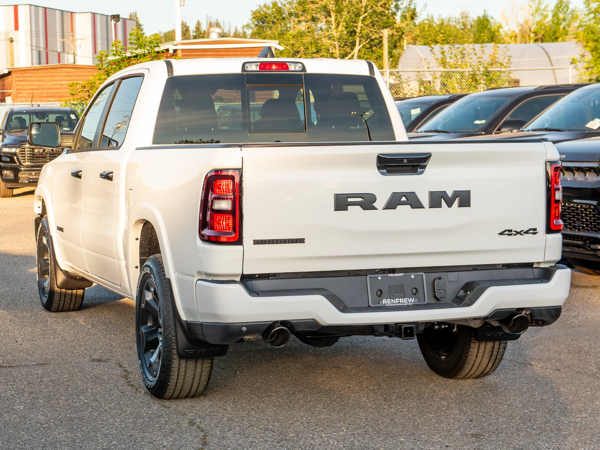 New 2026 White RAM Big Horn Night* Crew Cab 4x4, Heated Seats/Wheel, 3.92 Rear Axle Ratio image 4