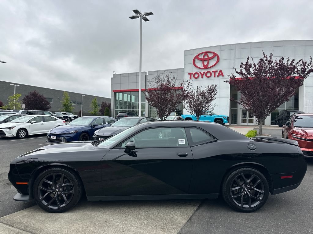Used 2021 Pitch Black Clearcoat Dodge R/T image 2