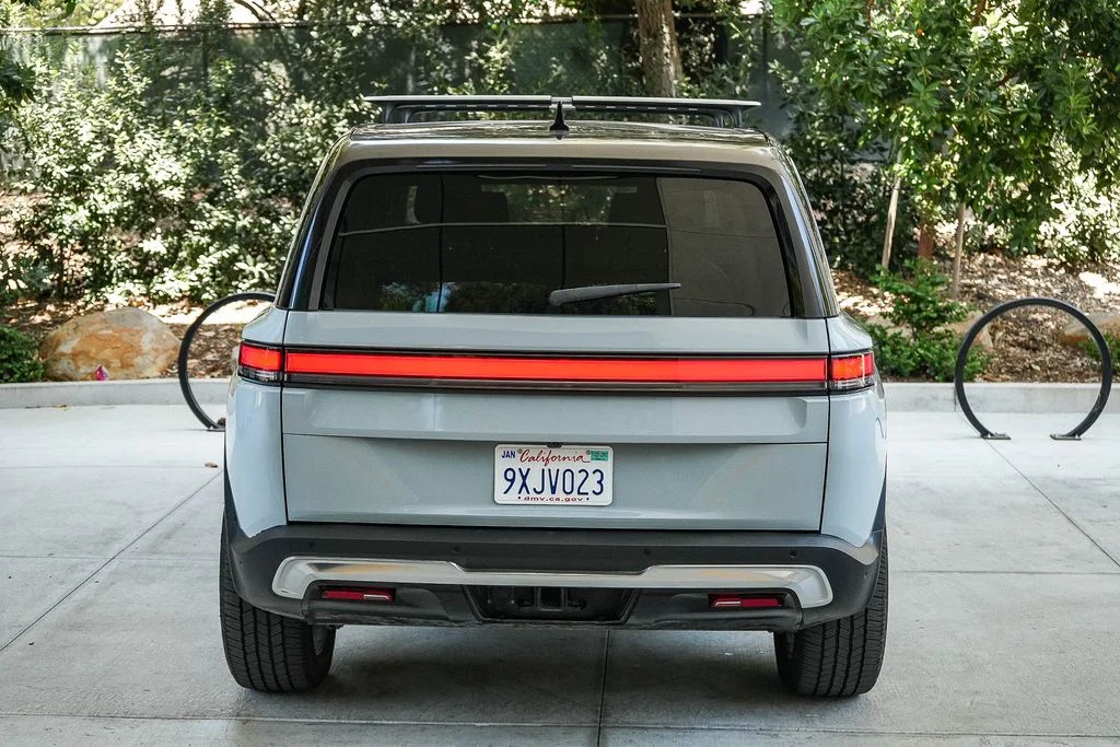Used 2024  Rivian Adventure Dual Motor Perf Max Pack image 5