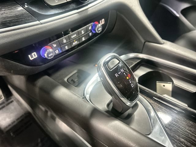 Used 2019 Includes Pitch Dark Night lower exterior accent color.) Buick Avenir image 19