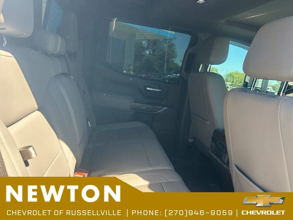 Used 2021 Summit White Chevrolet LTZ image 9