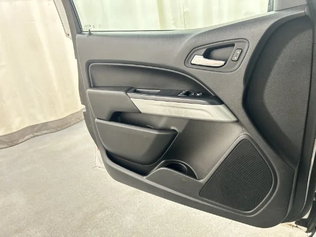 2022 Chevrolet Colorado LT - Photo 15