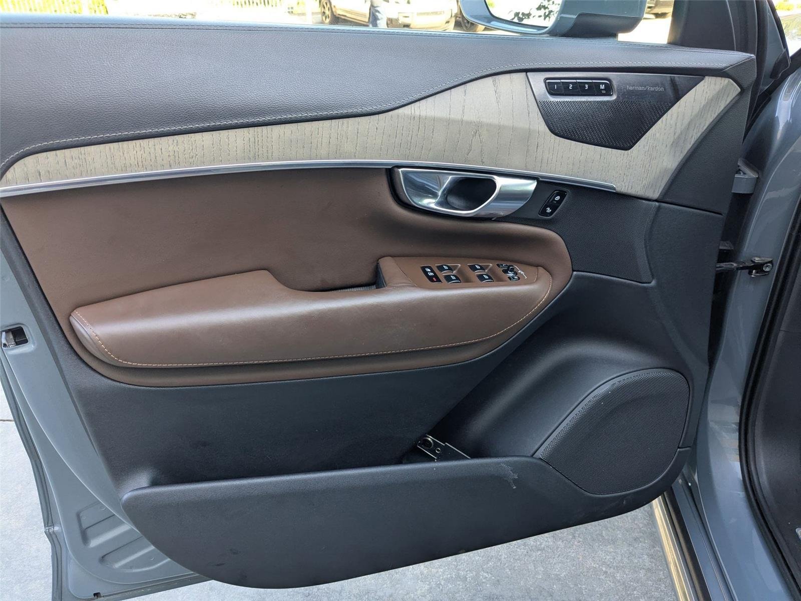 Used 2020 Thunder Grey Metallic Volvo Inscription image 27
