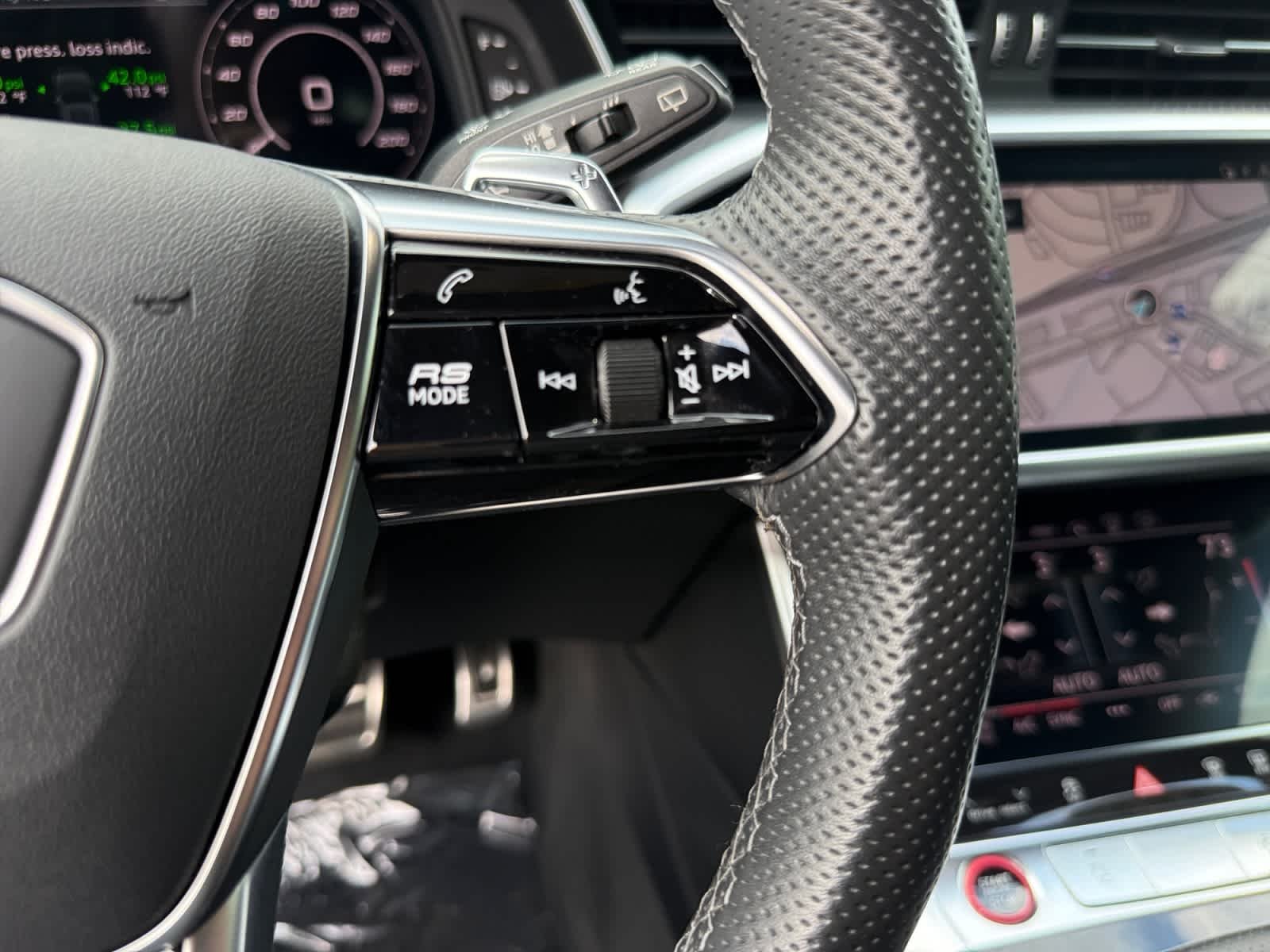 Used 2021 Sebring Black Crystal Effect Audi  image 23