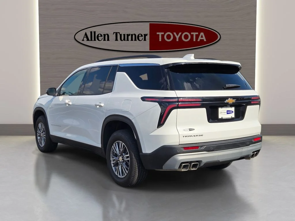 Used 2026 White Chevrolet LT image 10