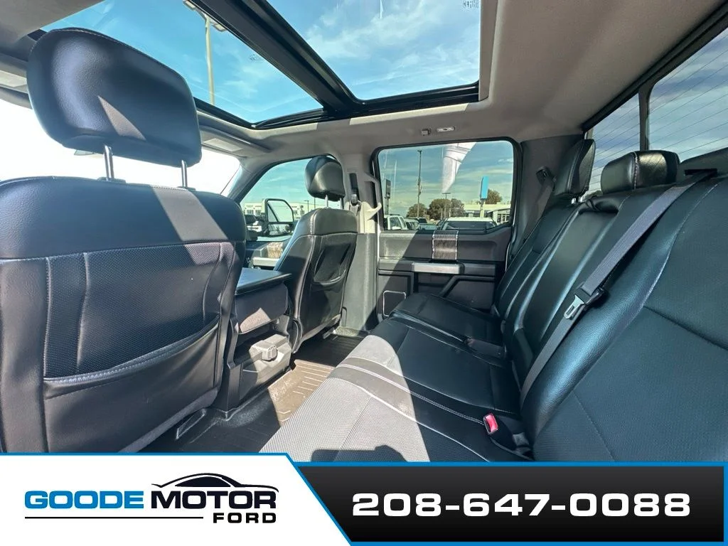 Used 2017 White Platinum Clearcoat Metallic Ford Lariat image 8