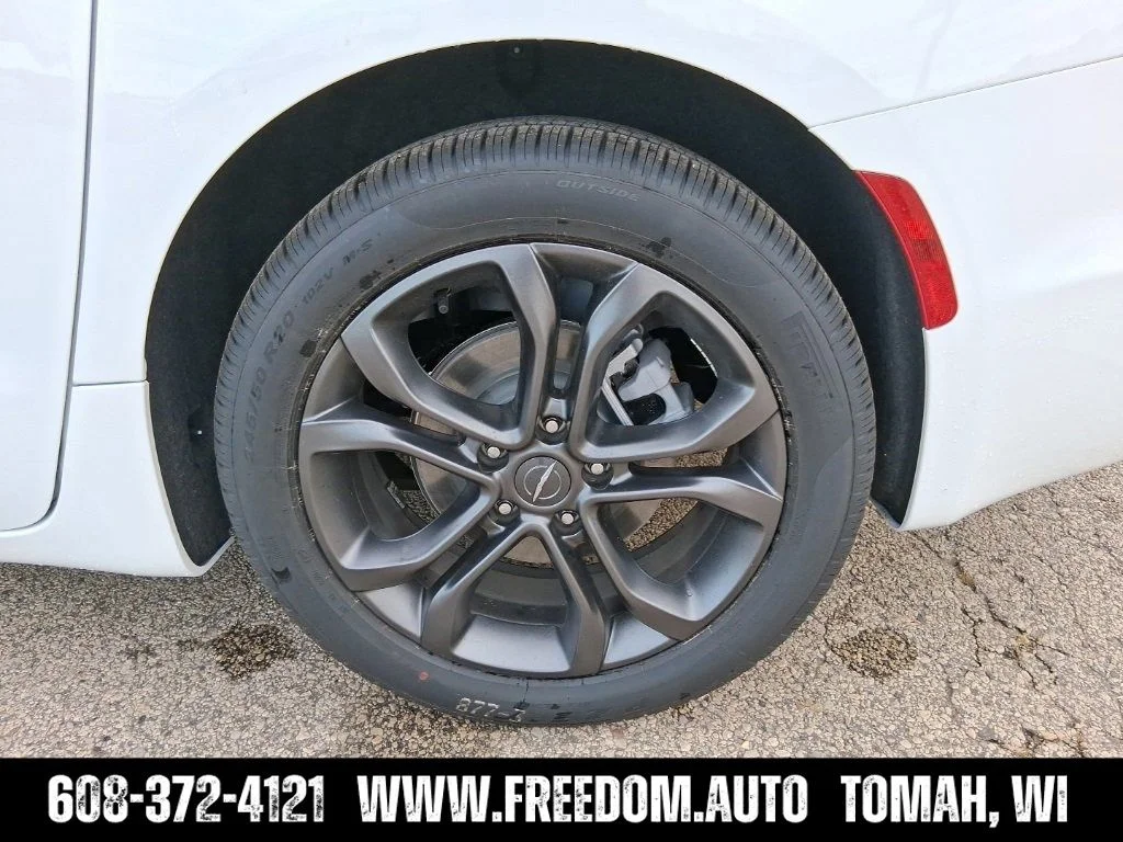 2026 Chrysler Pacifica Select - Photo 45