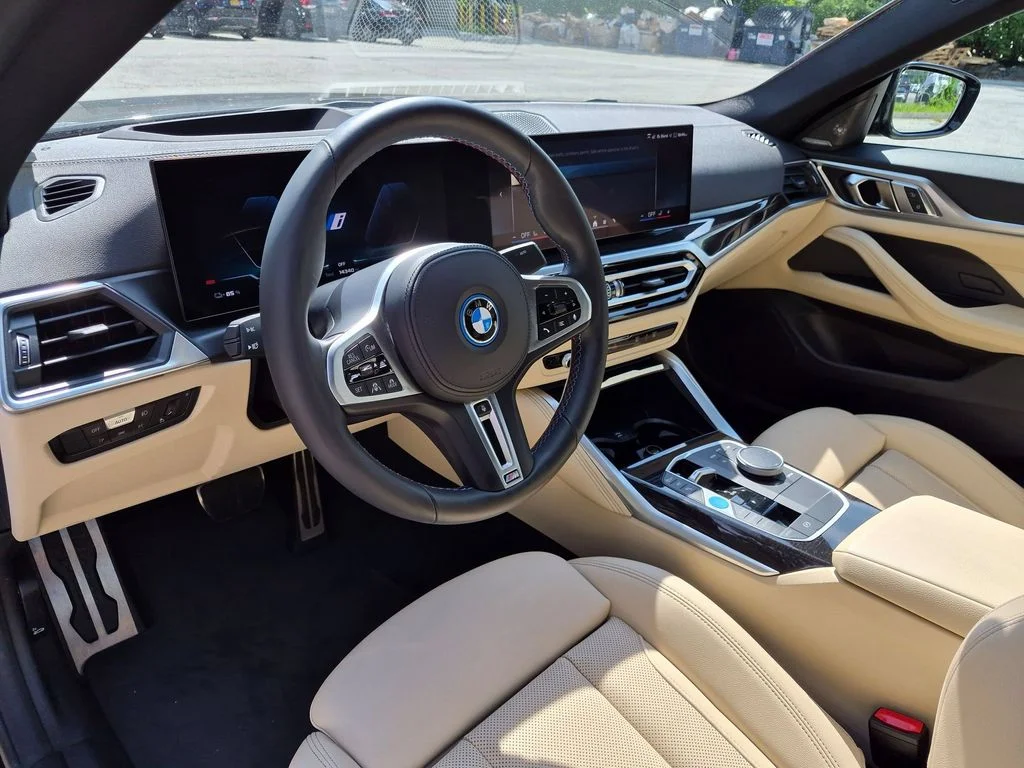 Used 2024 Black BMW M50 image 16