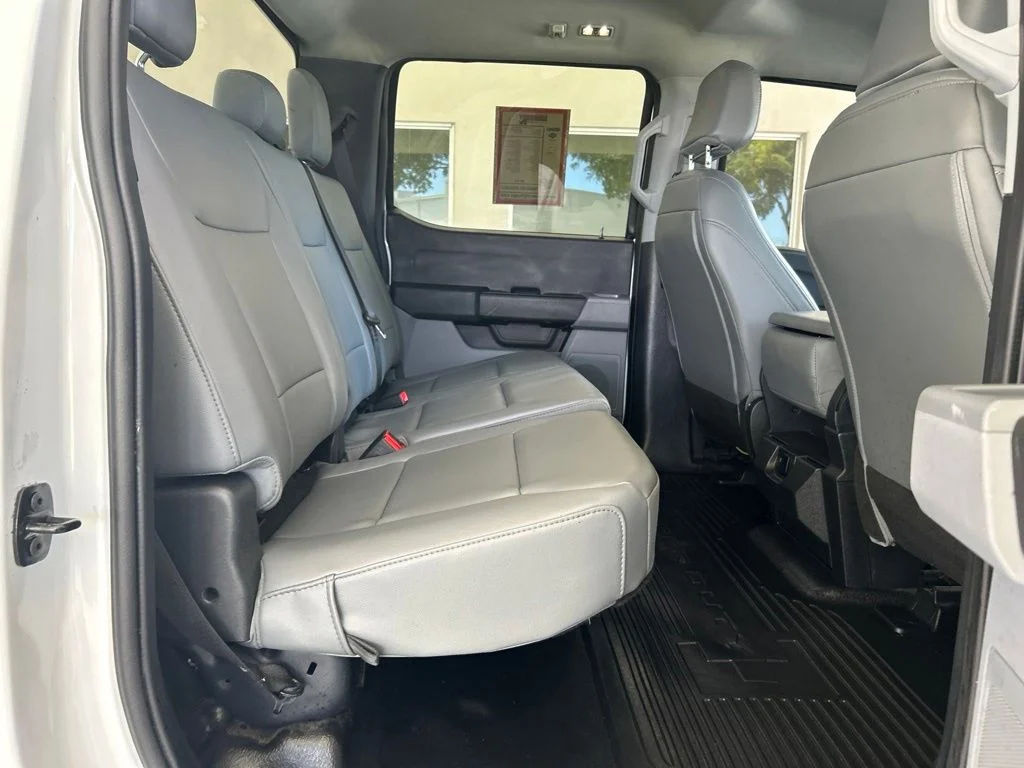 Used 2025 White Ford XL image 27
