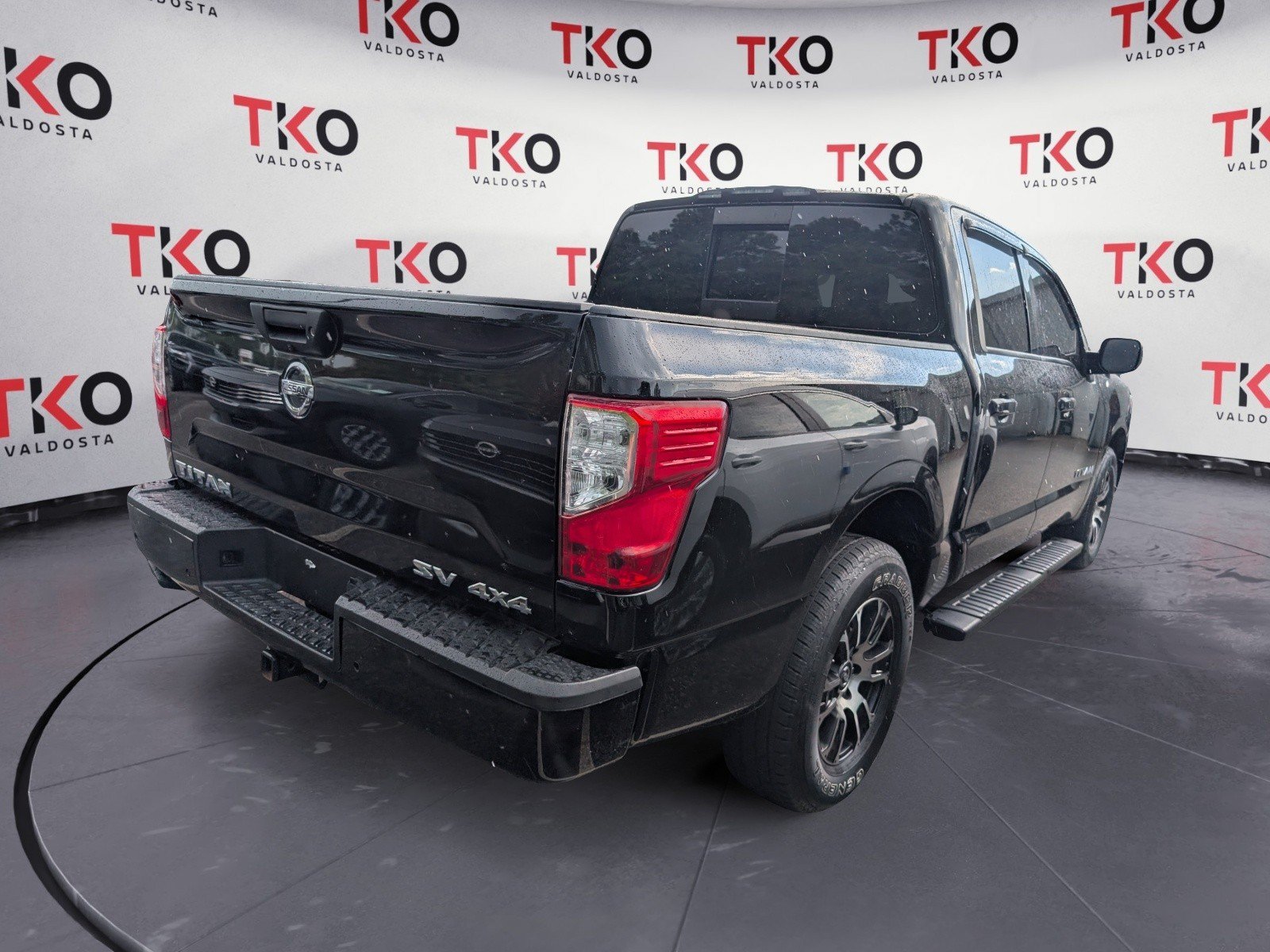 Used 2021 Super Black Nissan SV image 2