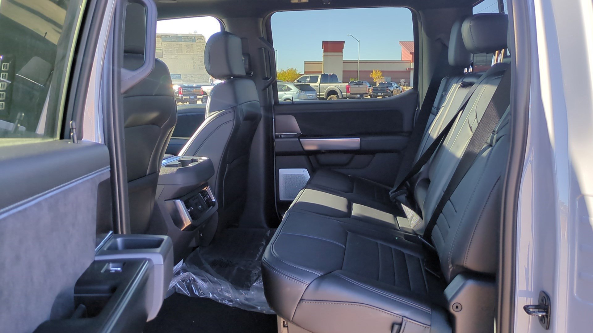2026 Ford F-250 Super Duty Platinum - Photo 13