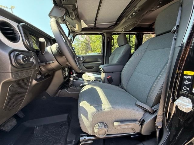 New 2025 Black Clear-Coat Exterior Paint Jeep Sport S image 13