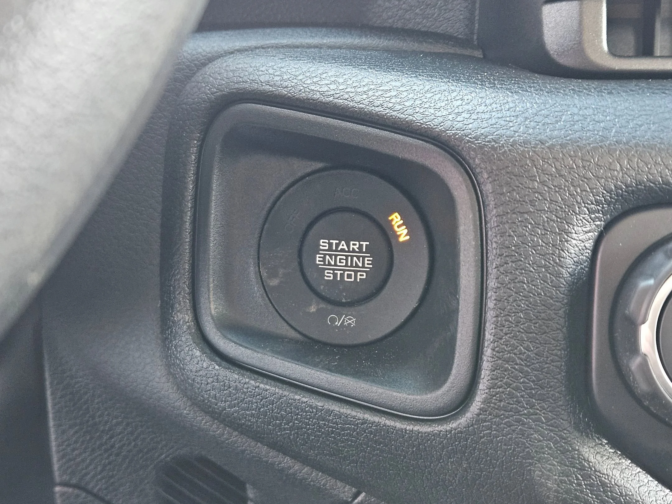 New 2026 Hydro Blue Pearlcoat Jeep Sport image 13