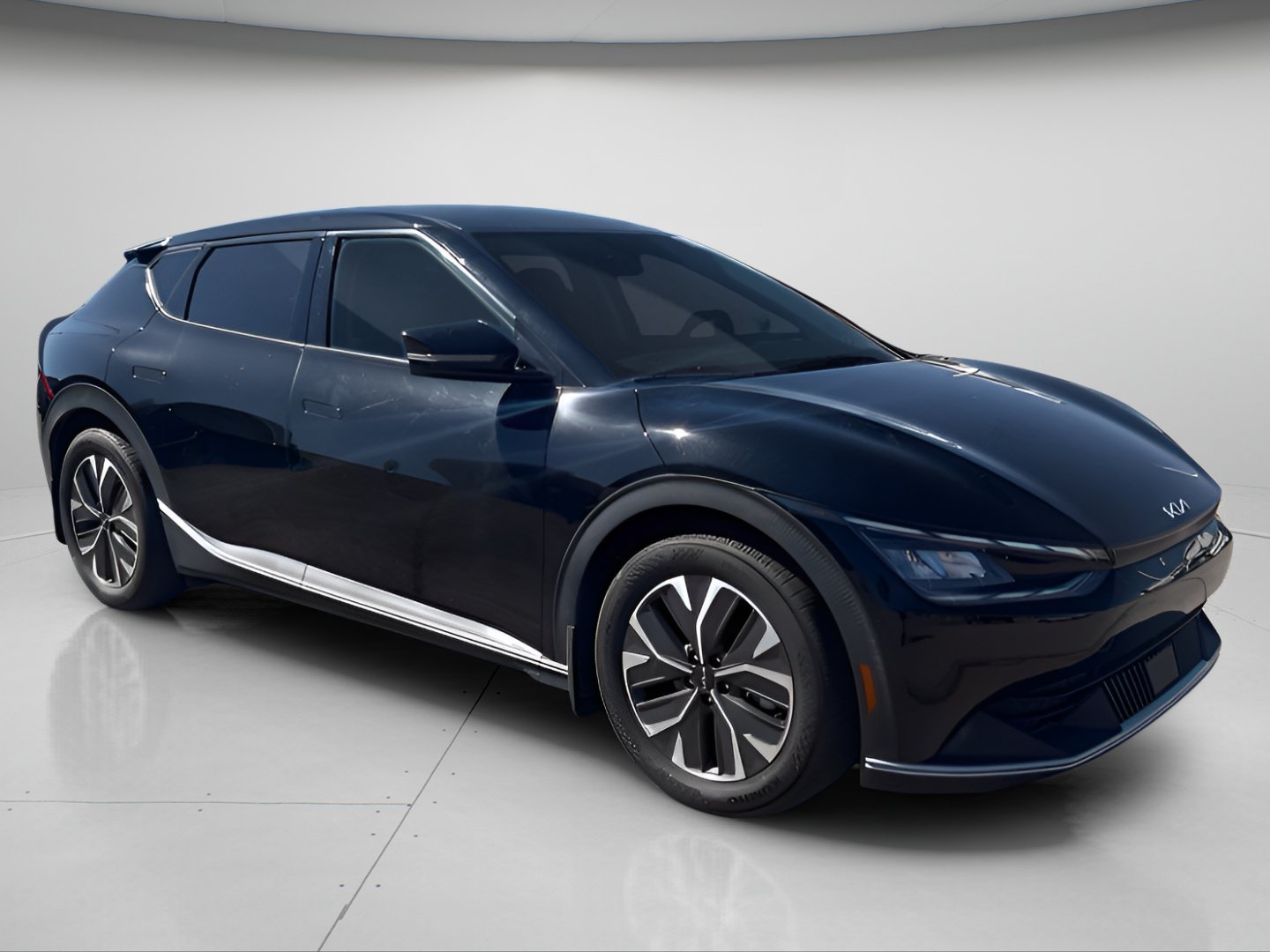 Used 2024 Kia EV6 Light L/R with VIN KNDC3DLC1R5616422 for sale in Bountiful, UT