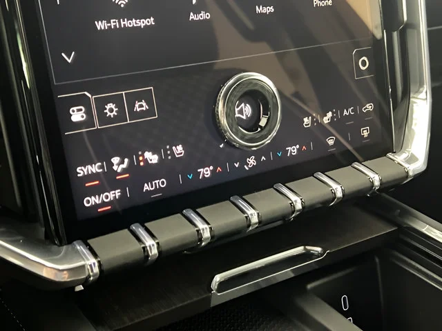 2026 GMC Acadia Denali - Photo 25