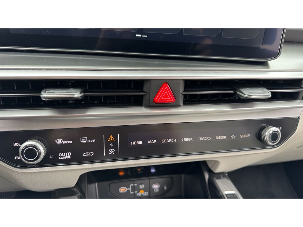 New 2026 Wolf Gray Kia S image 20
