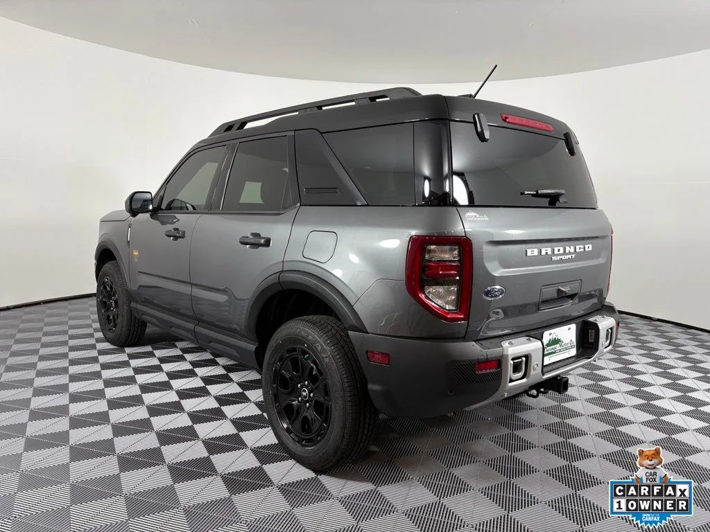 Used 2025 Gray Ford Badlands image 12