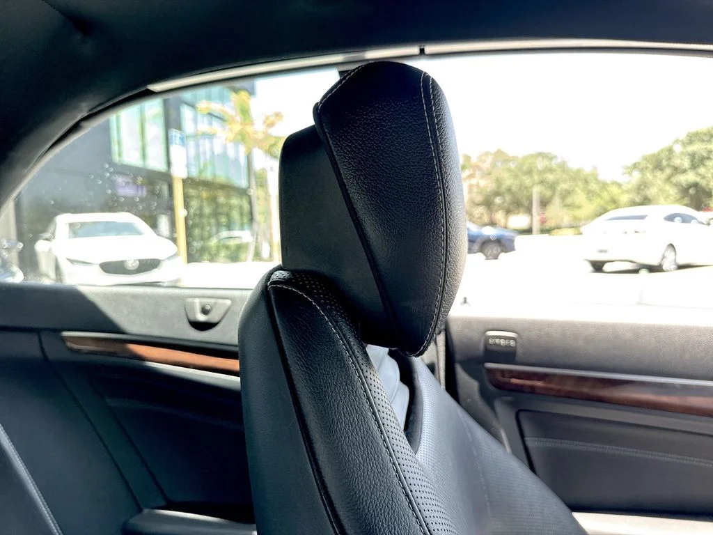 Used 2016 Obsidian Black Metallic Mercedes-Benz E 400 image 20