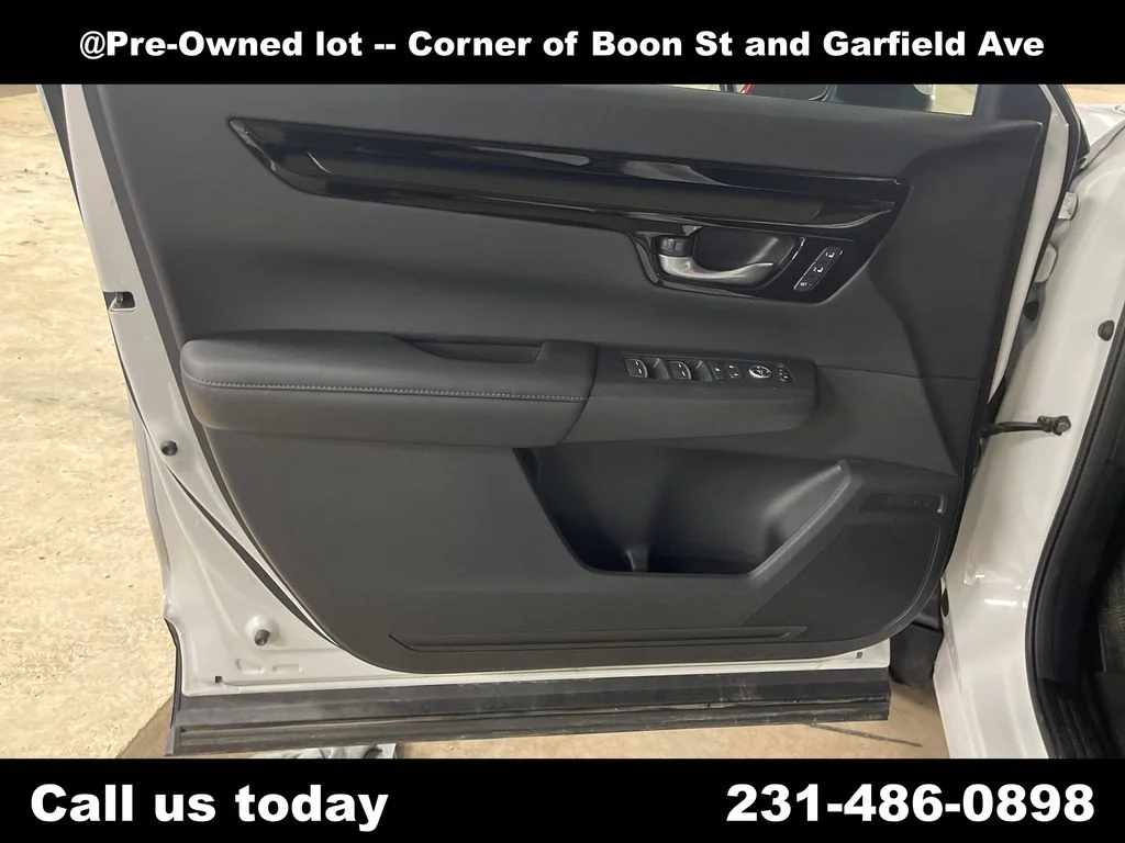 Used 2023  Honda EX-L image 14