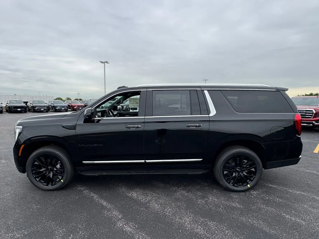 New 2026 Onyx Black GMC Elevation image 10