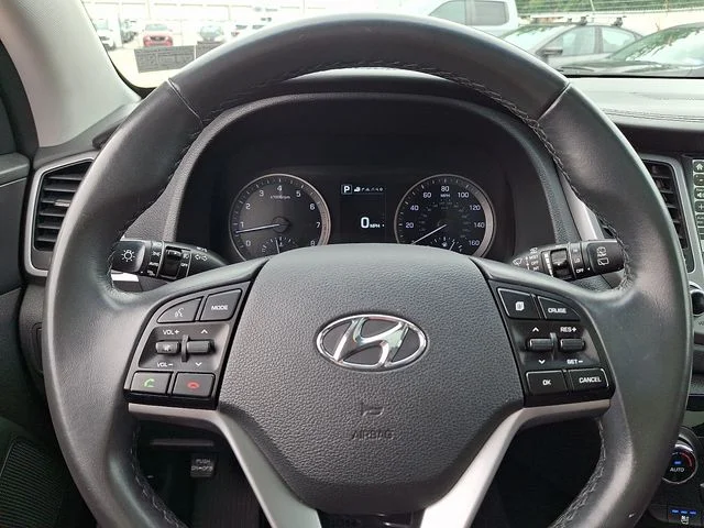 Used 2016 Black Hyundai Limited image 25